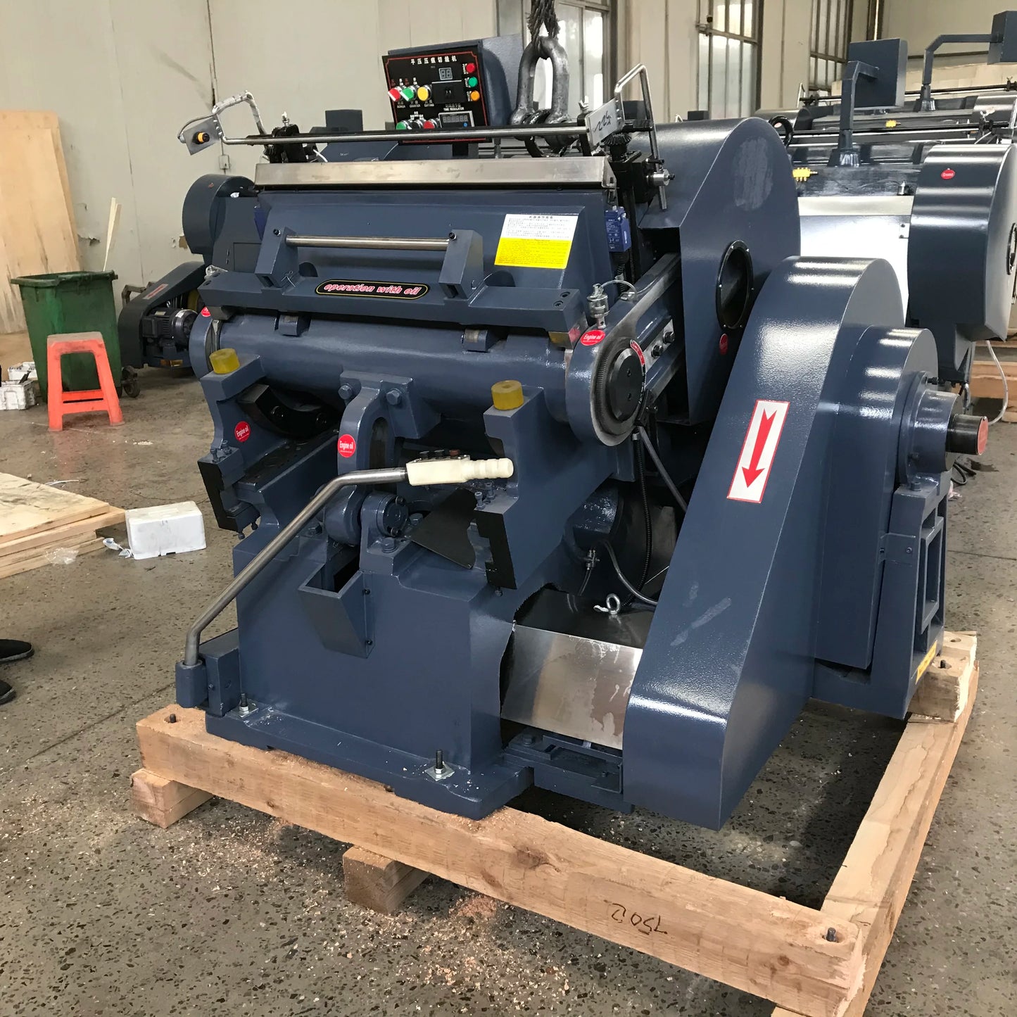Machine Paper Creasing And Die Cutting Machine